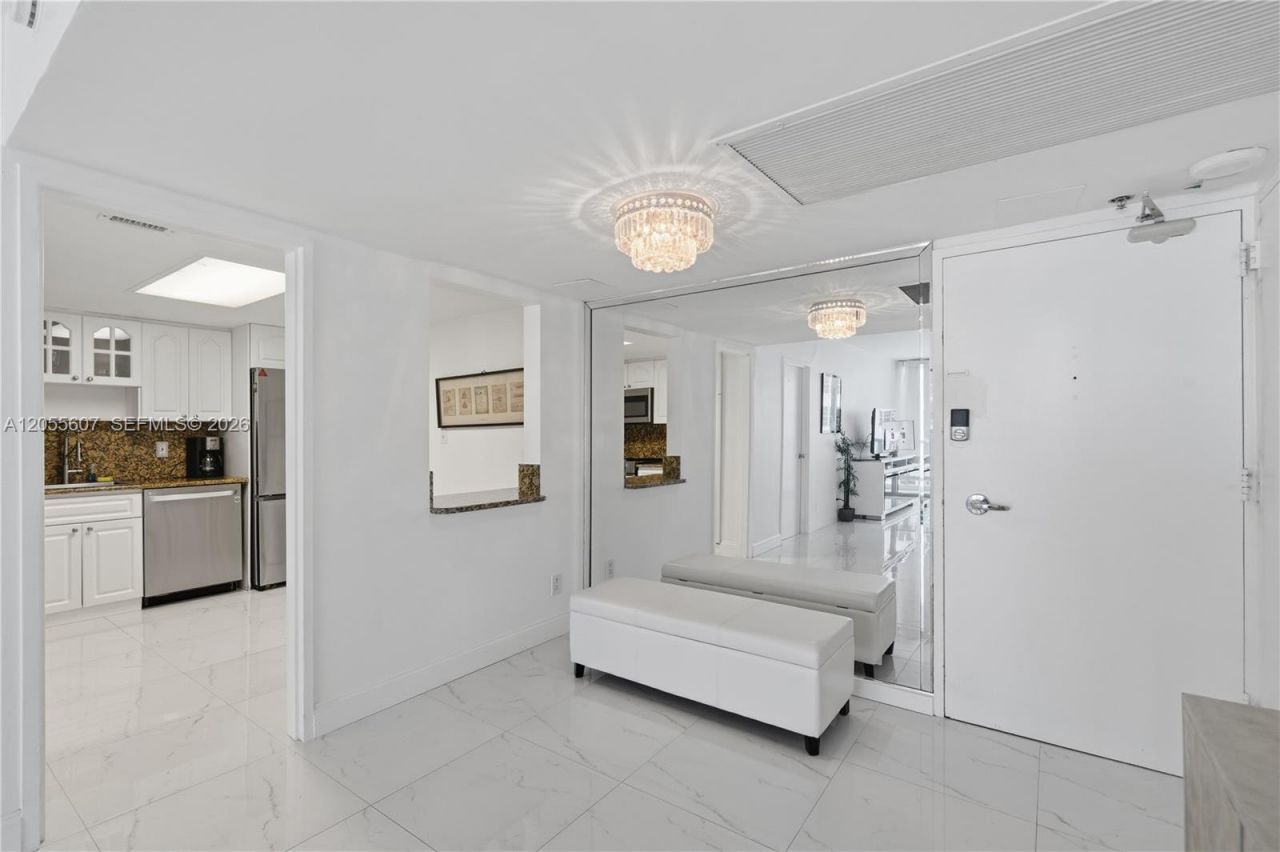 5151 Collins Ave , Unit 1027, Miami Beach, FL 33140 Photo