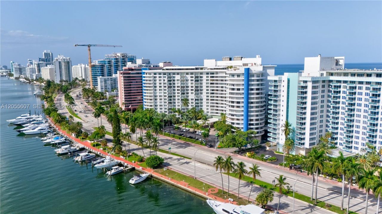 5151 Collins Ave , Unit 1027, Miami Beach, FL 33140 Photo