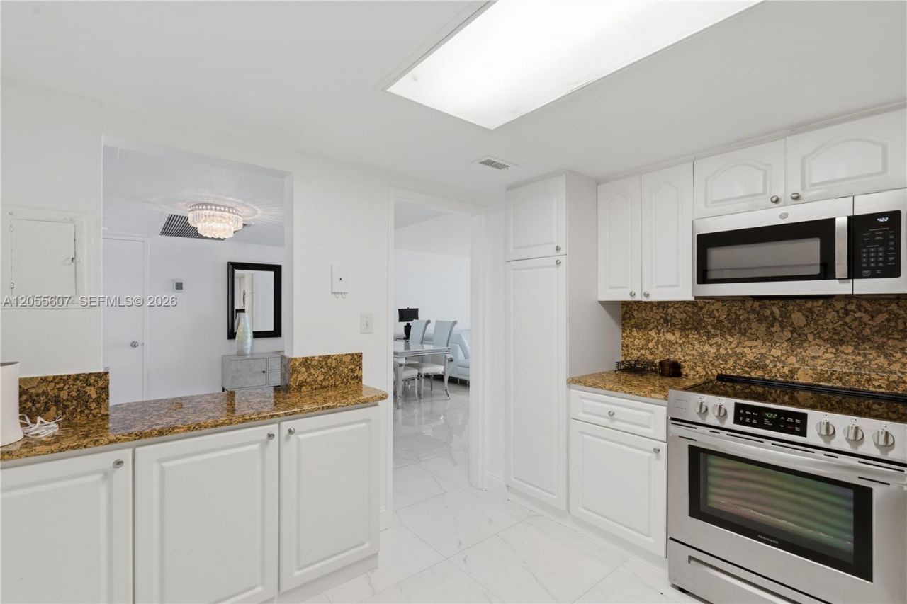 5151 Collins Ave , Unit 1027, Miami Beach, FL 33140 Photo