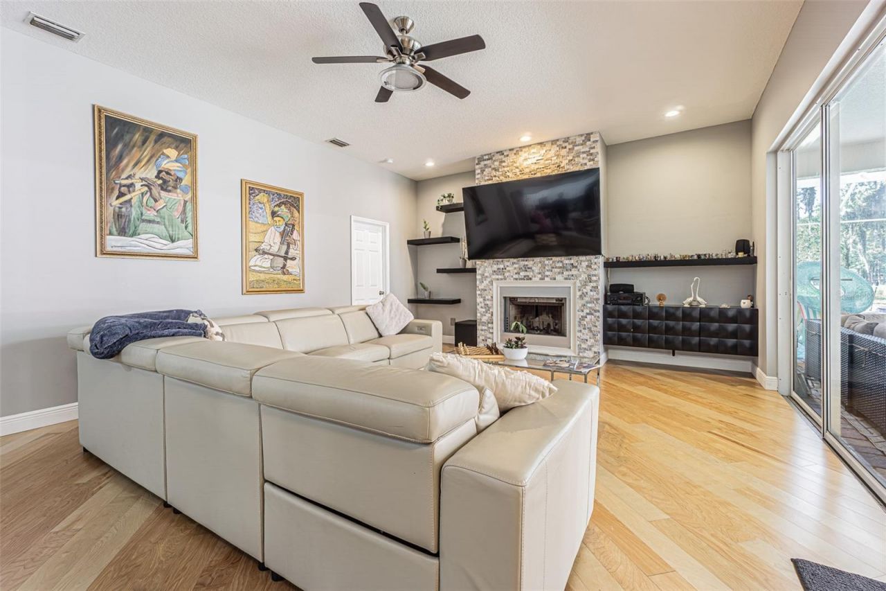 2409 Fox Forest Drive, Lutz, FL 33549 Photo