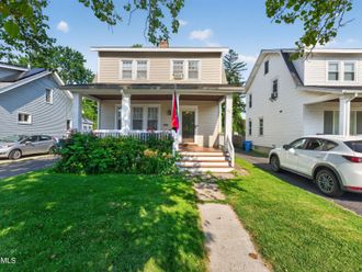 27 Ramsey Place Albany, NY 12208