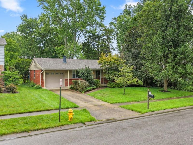 1658 Yellowglen Drive, Anderson Twp, OH 45255 Photo 2