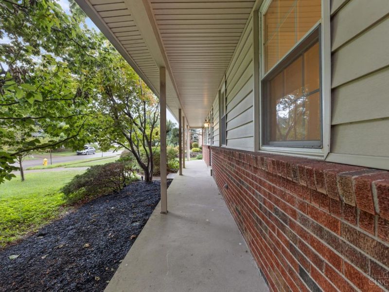 1658 Yellowglen Drive, Anderson Twp, OH 45255 Photo 6