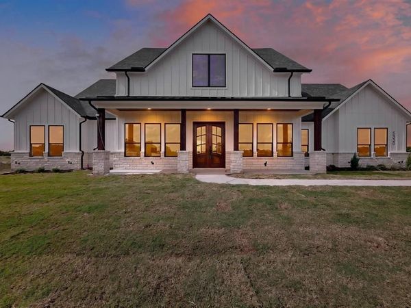 5330 Sunset Road , Caddo Mills, TX 75135