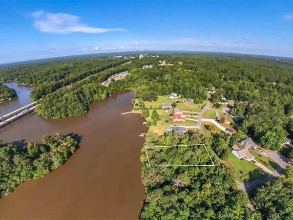269 Lakeridge Drive , Temple, GA 30179