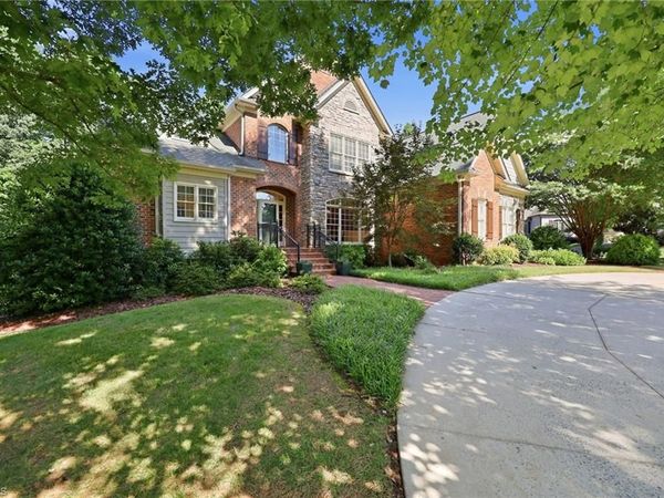 3940 White Hawk Lane , Winston-Salem, NC 27106
