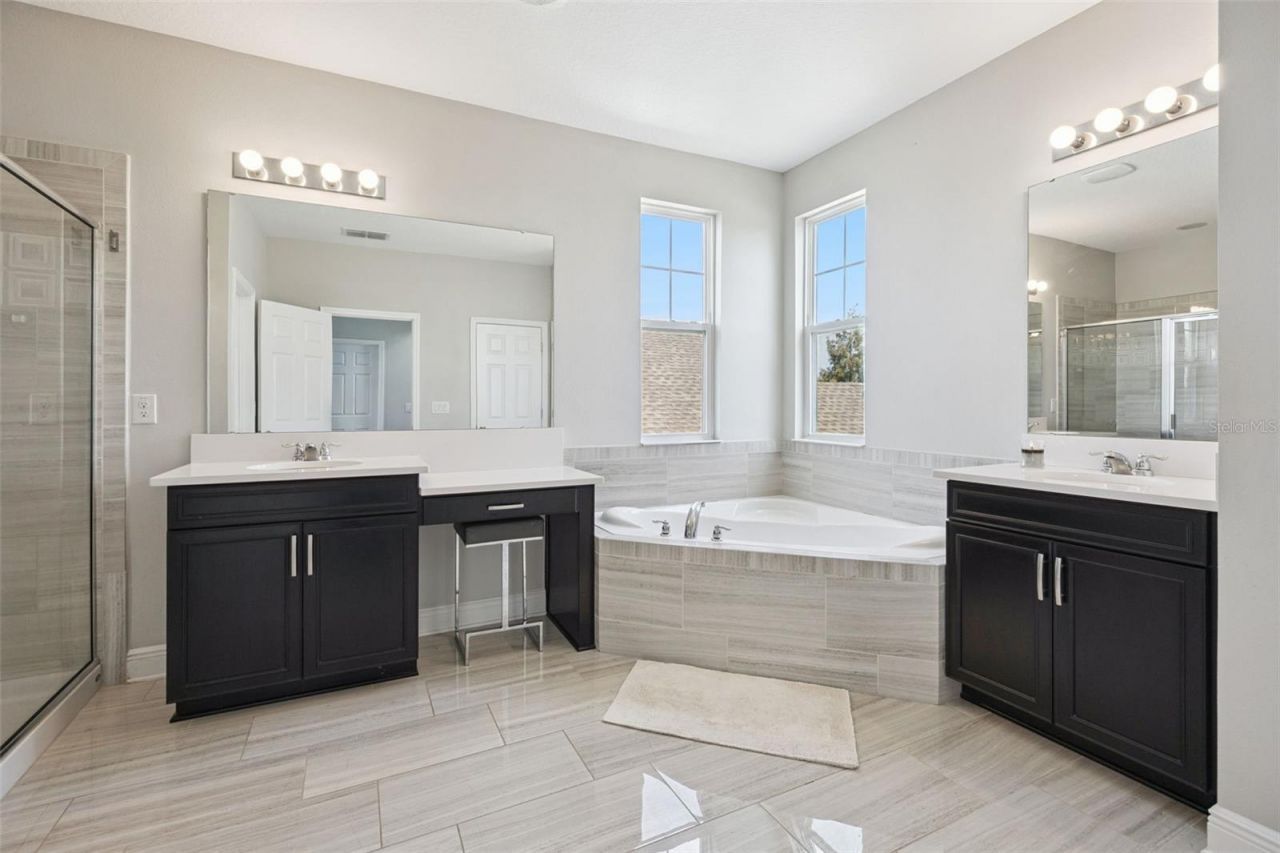 359 Blue Cypress Drive, Groveland, FL 34736 Photo