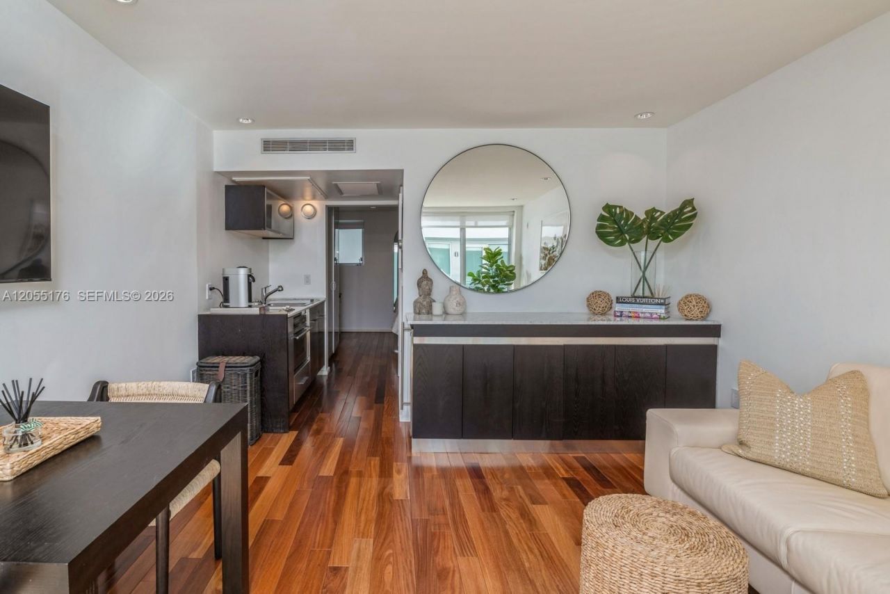 1601 West Ave , Unit 208, Miami Beach, FL 33139 Photo