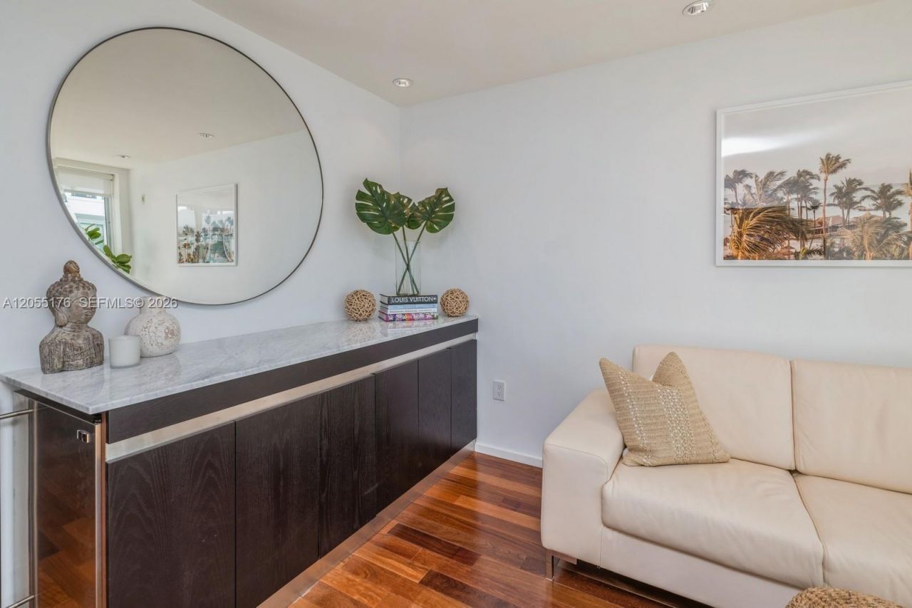 1601 West Ave , Unit 208, Miami Beach, FL 33139 Photo