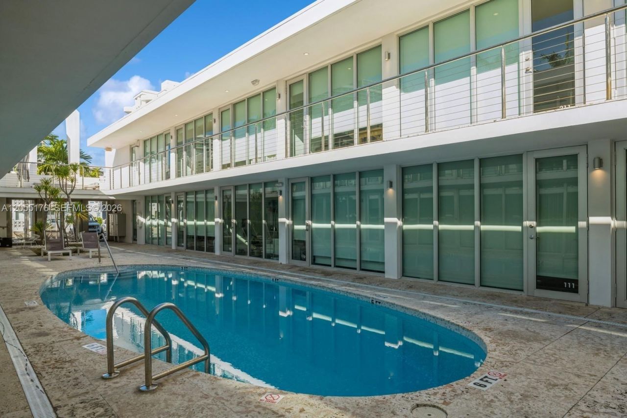1601 West Ave , Unit 208, Miami Beach, FL 33139 Photo
