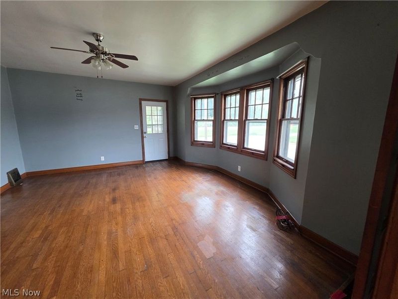 516 Buckeye Street, Tiltonsville, OH 43963 Photo 4