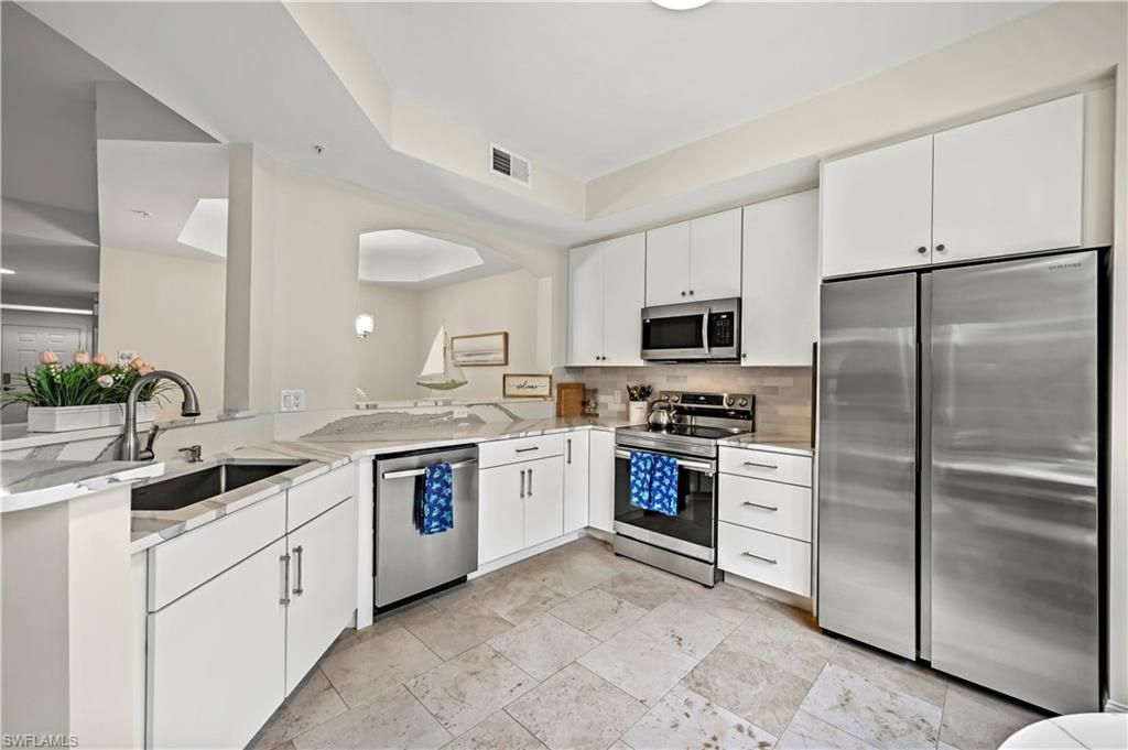 20940 Island Sound Cir, Unit 105, Estero, FL 33928 Photo