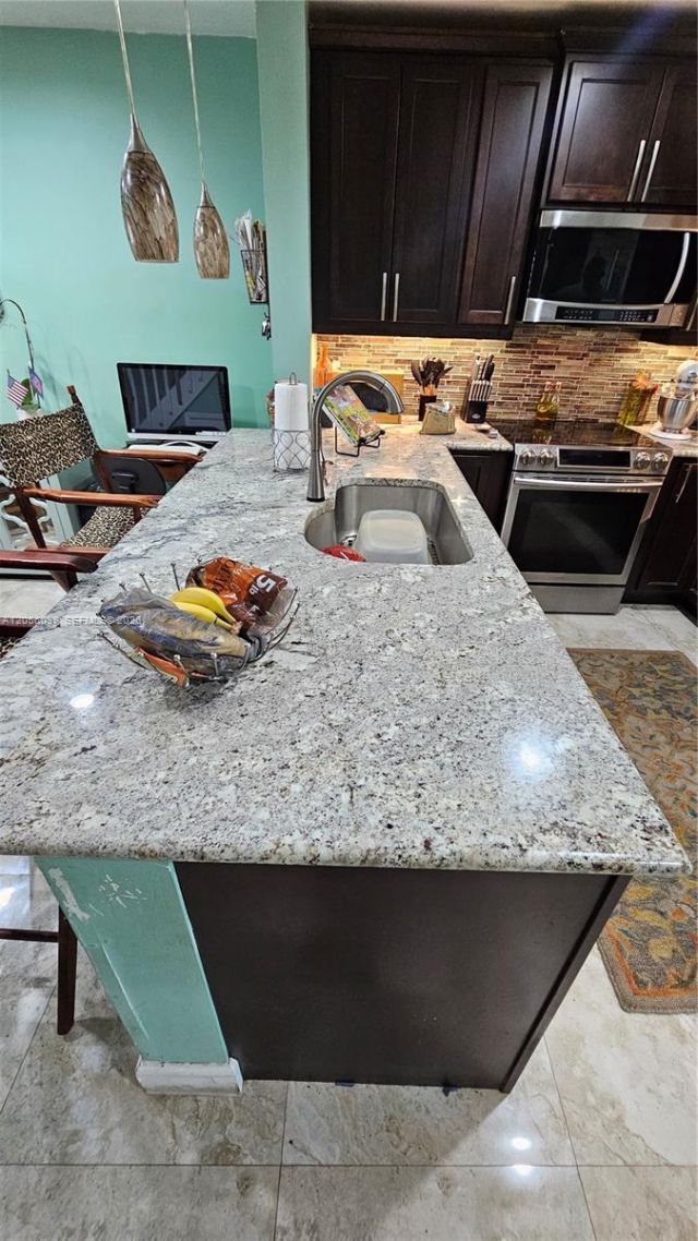 7252 Woodmont Ave , Tamarac, FL 33321 Photo