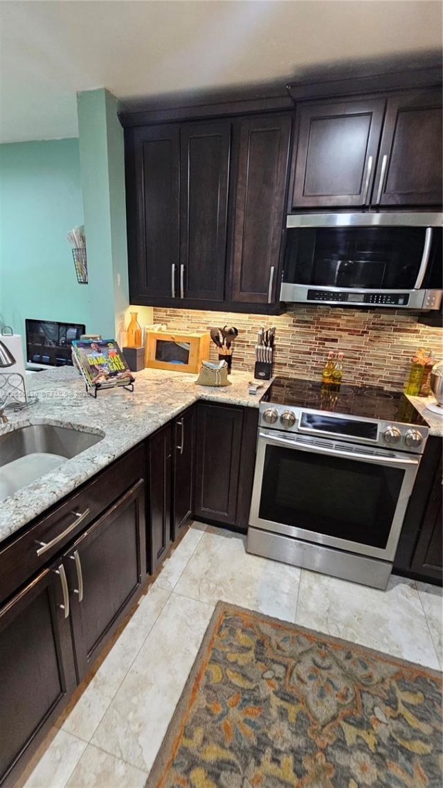 7252 Woodmont Ave , Tamarac, FL 33321 Photo