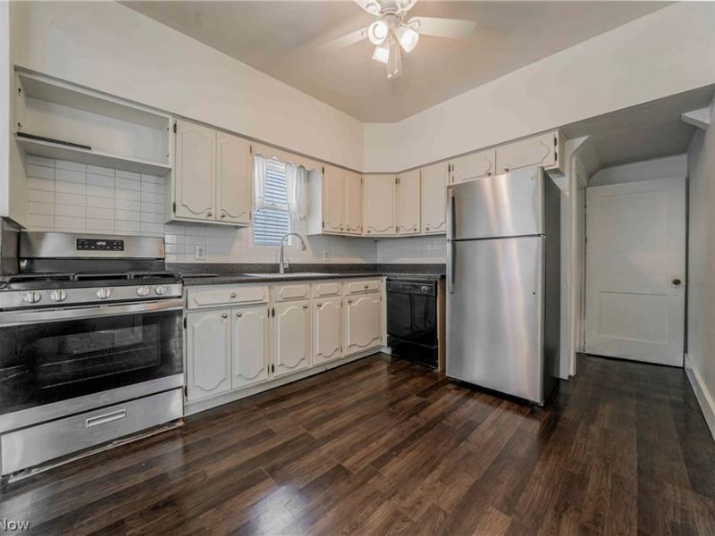 1290 Jackson Avenue, Lakewood, OH 44107 Photo 13