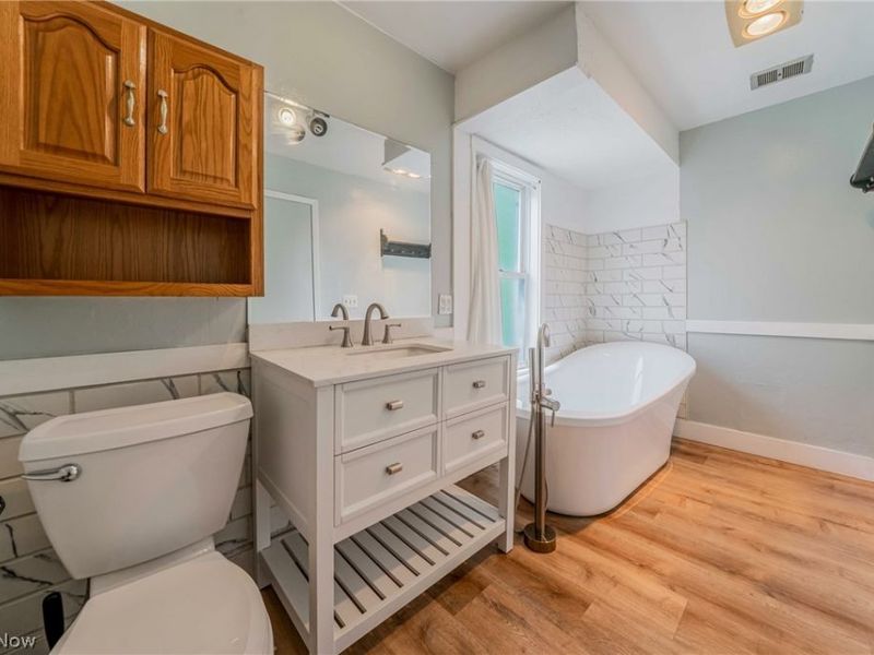 1290 Jackson Avenue, Lakewood, OH 44107 Photo 35