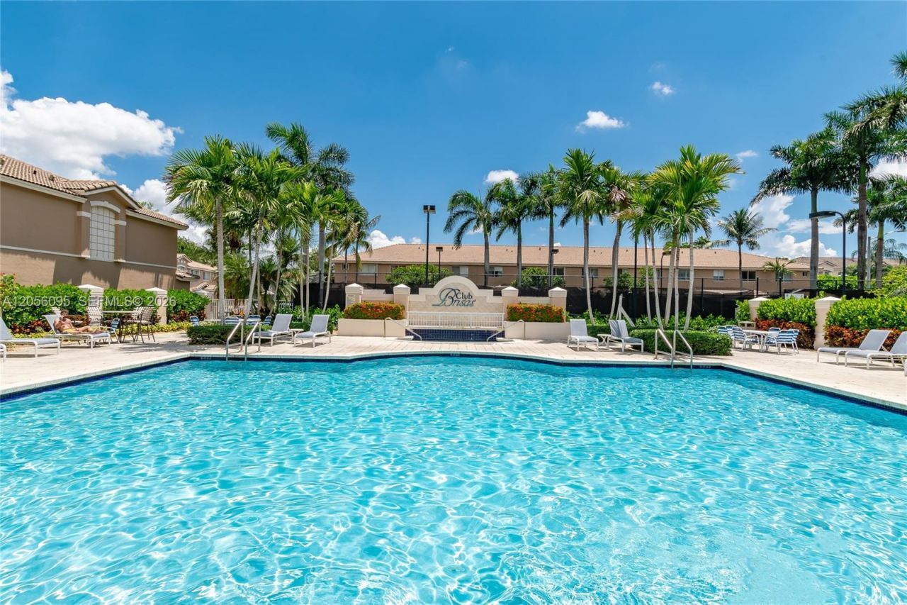 5600 NW 114th Pl , Unit 209, Doral, FL 33178 Photo