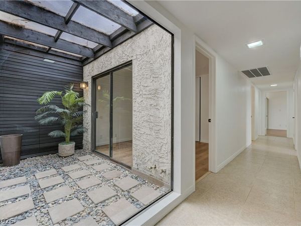 2695 San Lago Court, Las Vegas, NV 89121