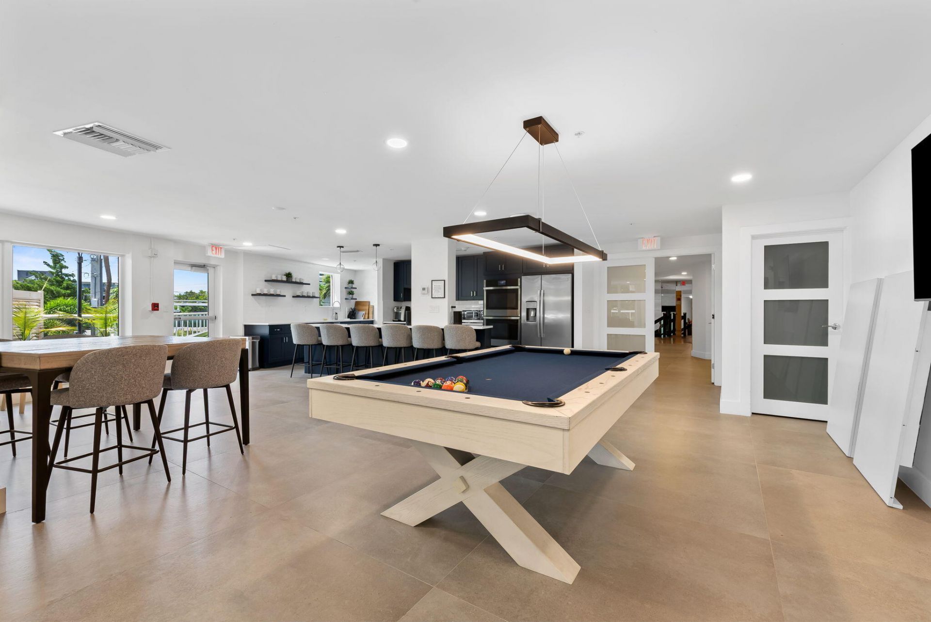 3000 Holiday Drive, Unit 905, Fort Lauderdale, FL 33316 Photo