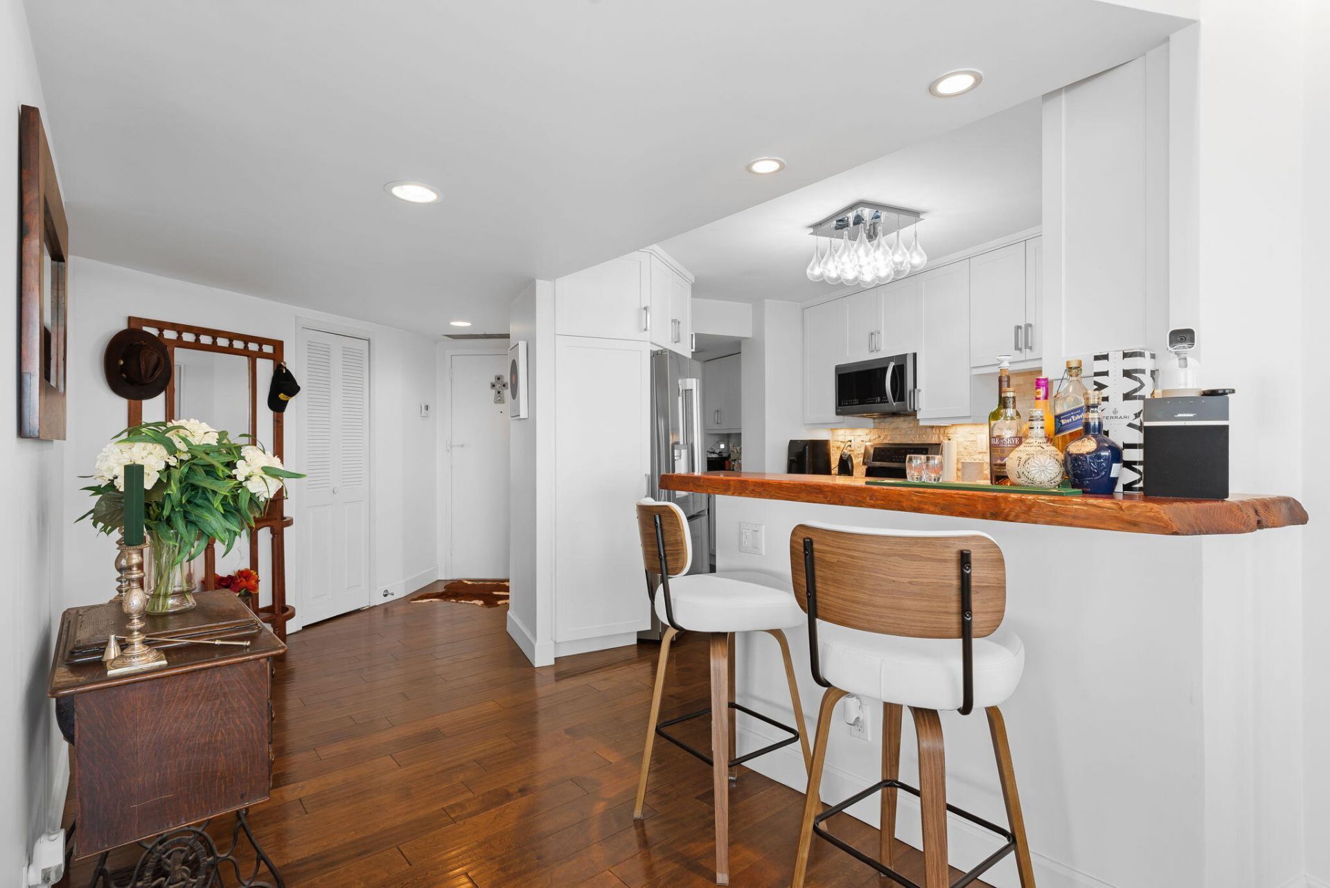3000 Holiday Drive, Unit 905, Fort Lauderdale, FL 33316 Photo