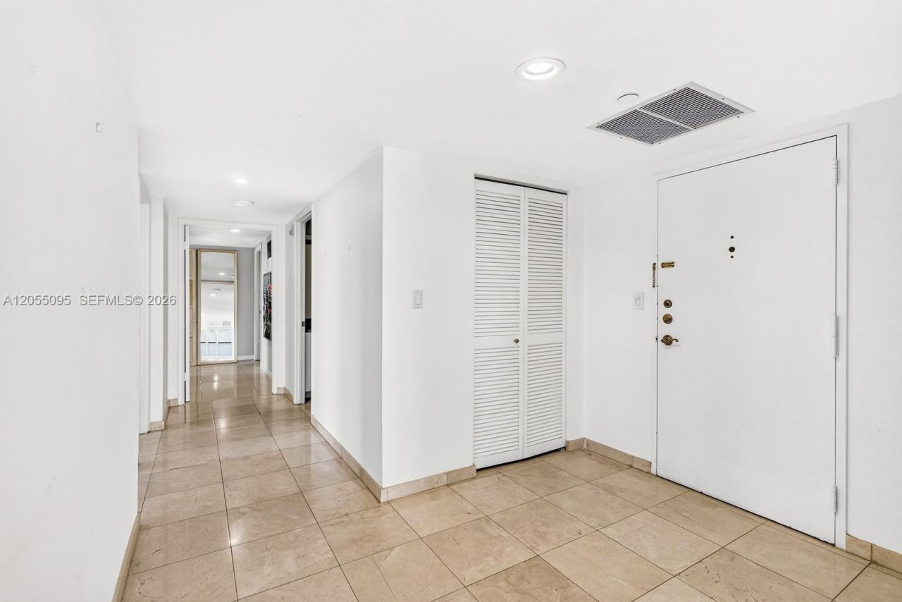 1901 Brickell Ave, Unit B1109, Miami, FL 33129 Photo