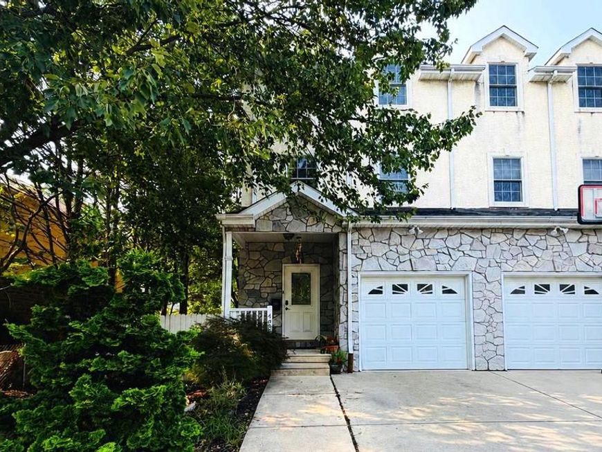 492 Harmon Road , Philadelphia, PA 19128 Main Photo