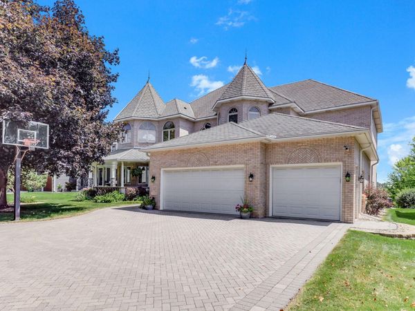 8148 Ithaca Lane N, Maple Grove, MN 55311