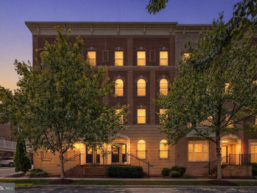 263 Community Center Avenue, Unit 263, Gaithersburg, MD 20878 Main Photo