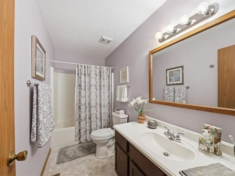 1045 Bradford Drive, Springfield, OH 45503 Photo 17