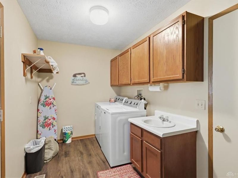 1045 Bradford Drive, Springfield, OH 45503 Photo 23