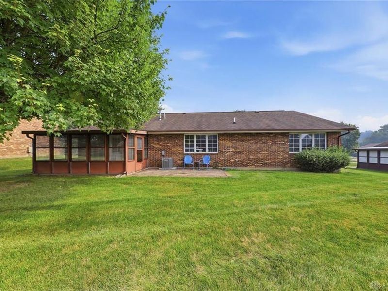 1045 Bradford Drive, Springfield, OH 45503 Photo 28