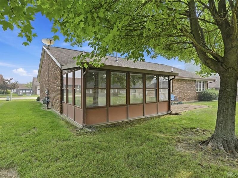 1045 Bradford Drive, Springfield, OH 45503 Photo 31