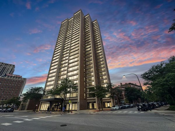1850 N Clark Street, Unit 1907, Chicago, IL 60614