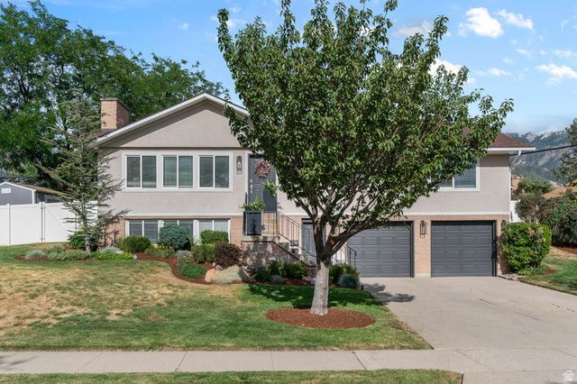 7825 S Dolphin Cir E, Cottonwood Heights, UT 84121 Main Photo