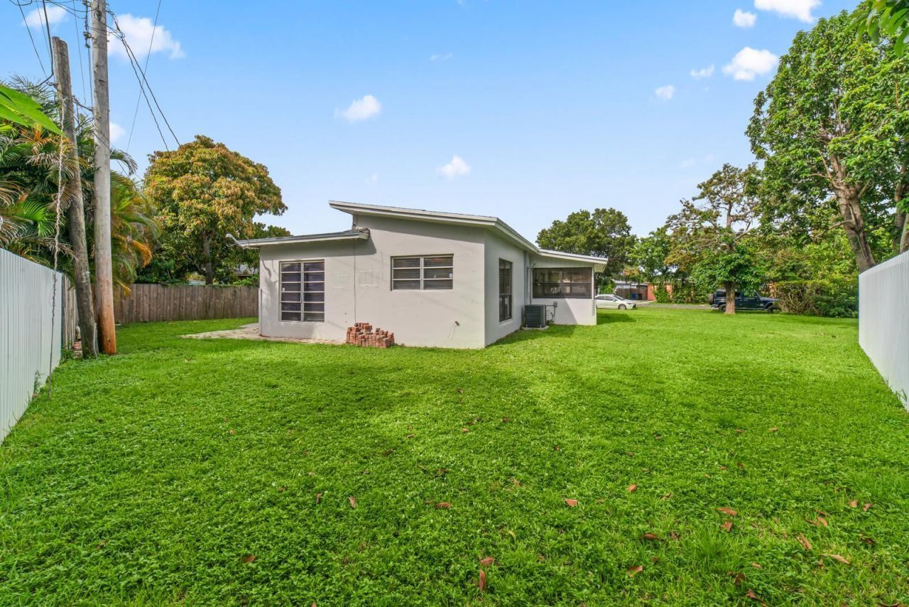 371 Kentucky Avenue, Fort Lauderdale, FL 33312 Photo