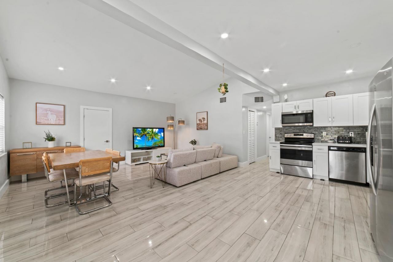 371 Kentucky Avenue, Fort Lauderdale, FL 33312 Photo