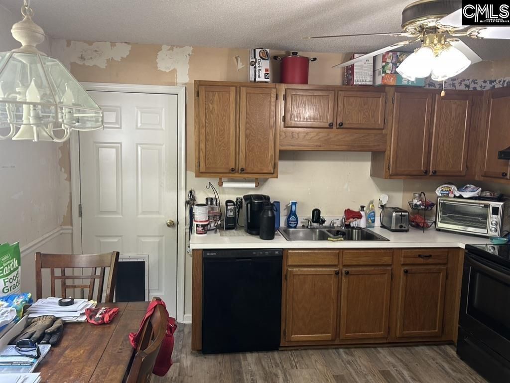 119 Chippenham Circle  Photo 5