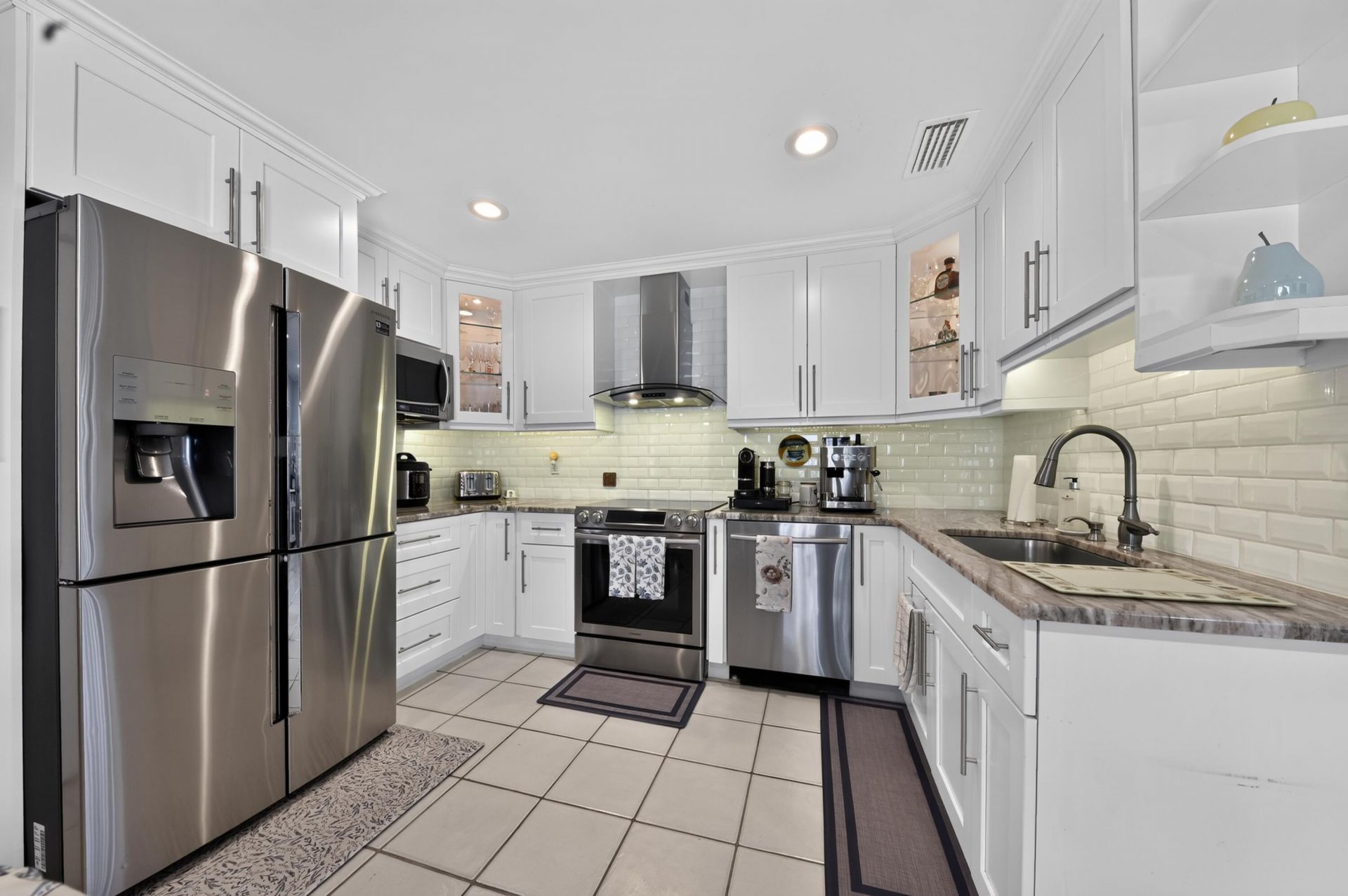 5826 Churchill Court, West Palm Beach, FL 33405 Photo