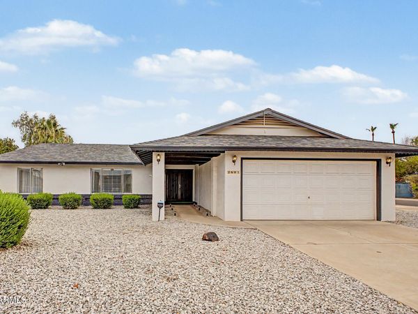 2801 E NORTH Lane, Phoenix, AZ 85028