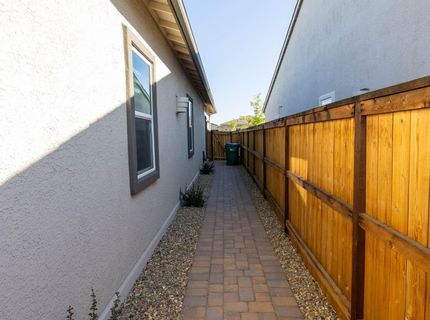 2292 Jagged Peak Lane, Sparks, NV 89436 Photo