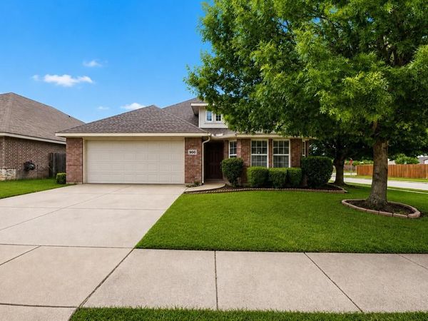 900 Cheryl Street , Crowley, TX 76036