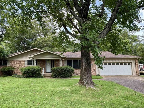 117 ORCHARD Street , Hot Springs, AR 71913