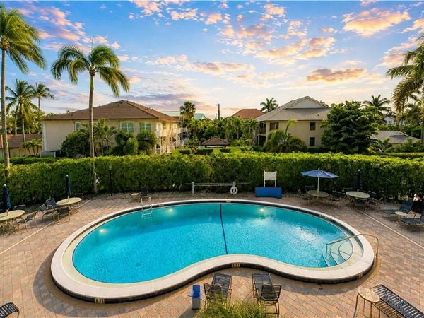 1050 6th ST S, Unit 1050, NAPLES, FL 34102