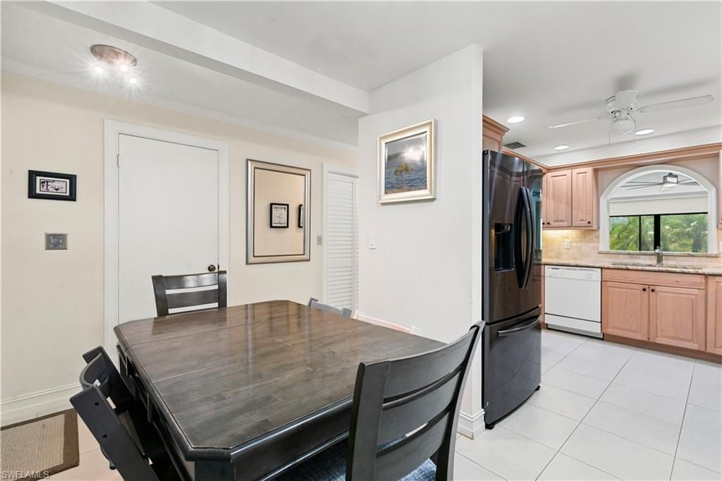 1050 6th St S, Unit 1050, Naples, FL 34102 Photo