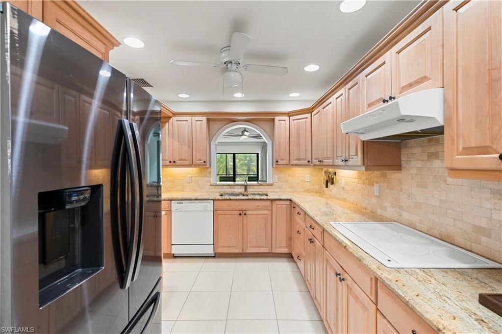 1050 6th St S, Unit 1050, Naples, FL 34102 Photo