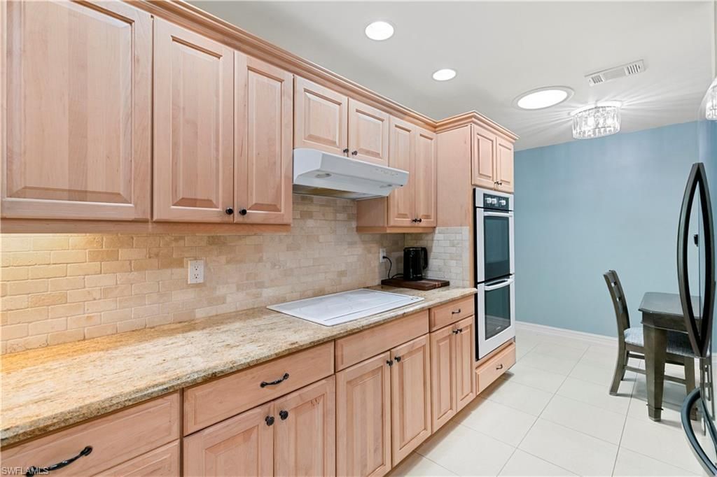1050 6th St S, Unit 1050, Naples, FL 34102 Photo