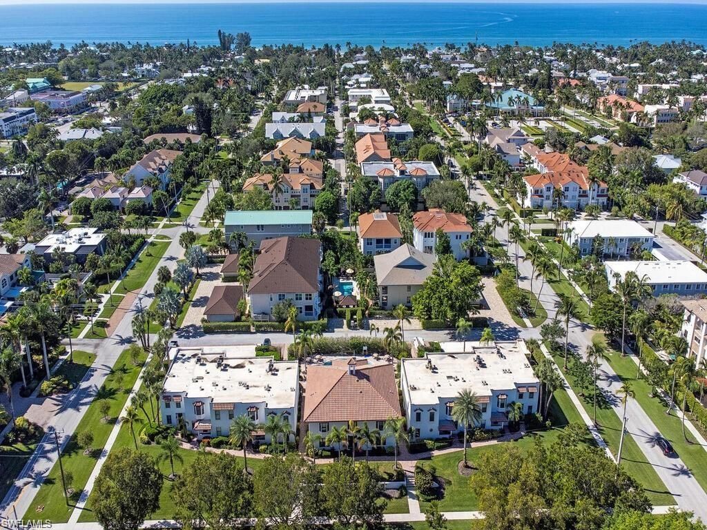 1050 6th St S, Unit 1050, Naples, FL 34102 Photo