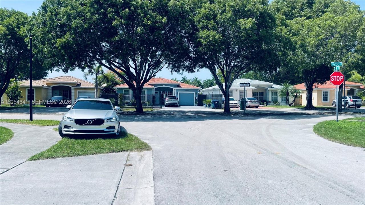 25586 SW 138th Pl, Homestead, FL 33032 Photo