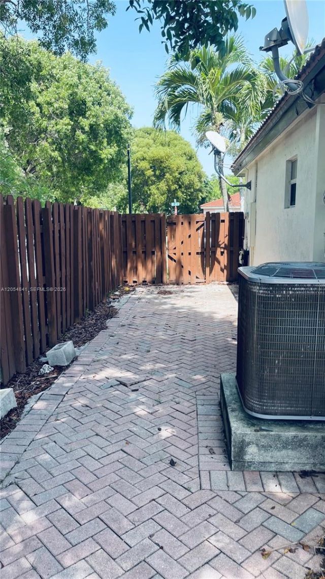 25586 SW 138th Pl, Homestead, FL 33032 Photo