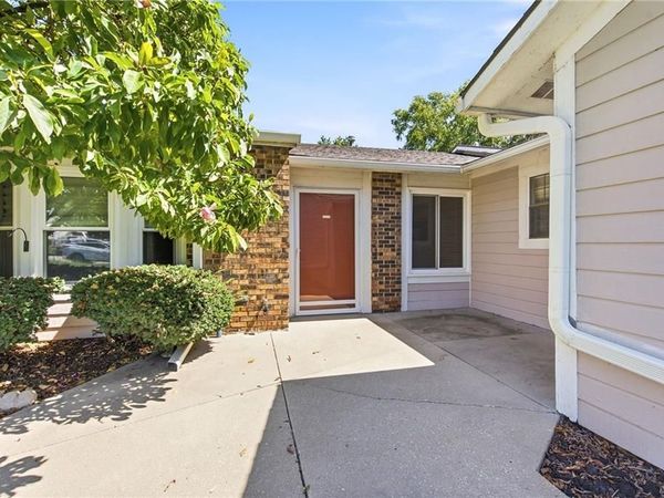 1314 W Jenkins Boulevard, Raymore, MO 64083